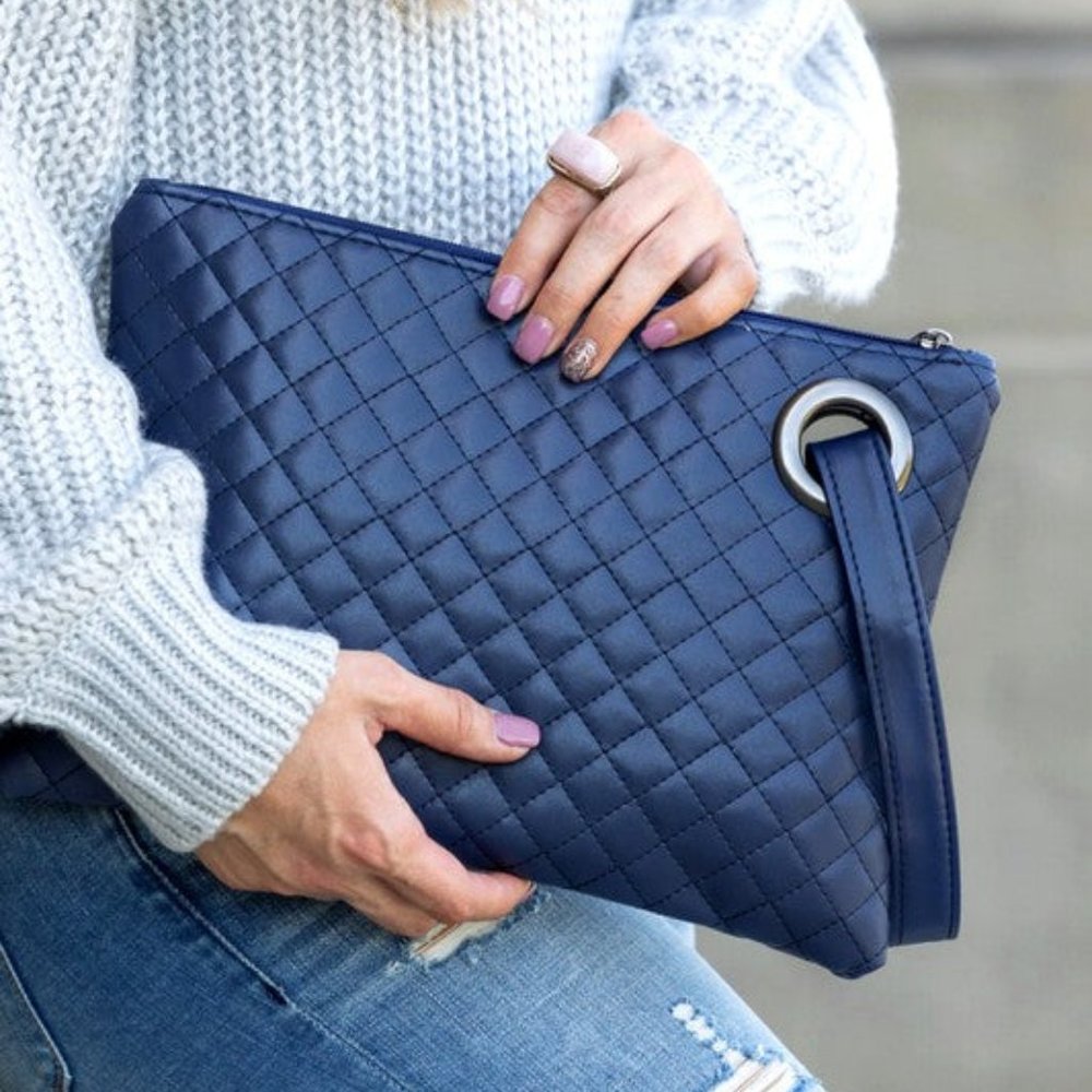 EVERYDAY CLUTCH - QUILTED